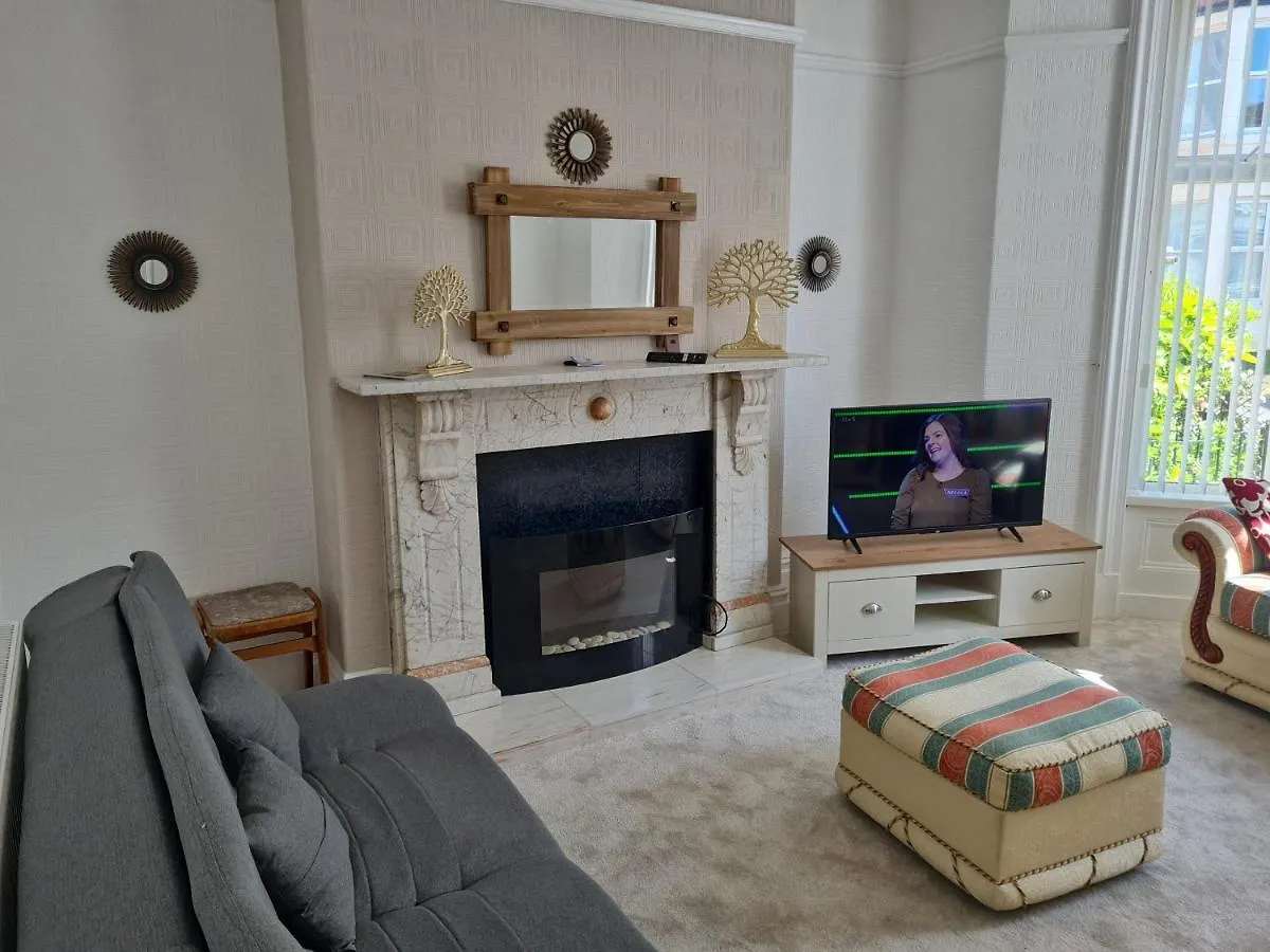 Lawnswood Apartments Blackpool