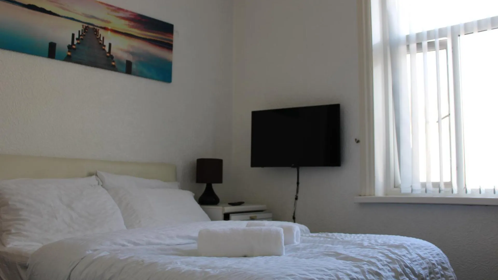 Lawnswood Apartments 黑潭