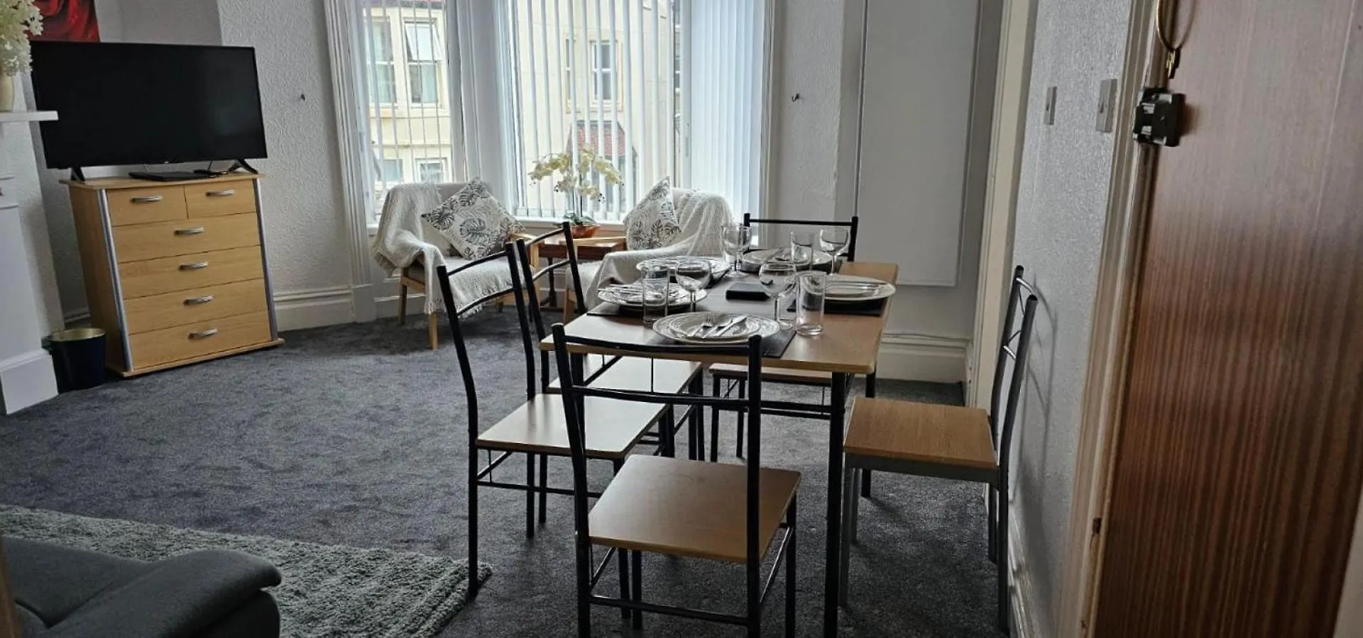 Lawnswood Apartments 黑潭 英国